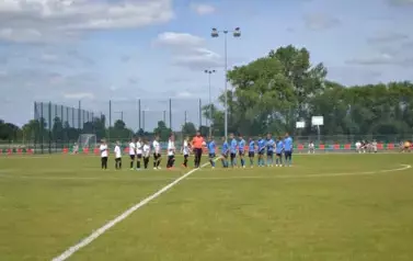 Sportowe otwarcie kompleksu boisk przy Szkole Podstawowej 8